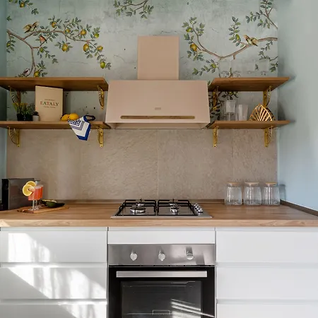 Holt - Dolce In Napoli בוקרשט