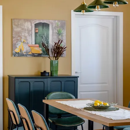 Holt - Dolce In Napoli בוקרשט