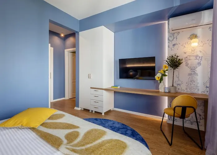 Holt - Dolce In Napoli